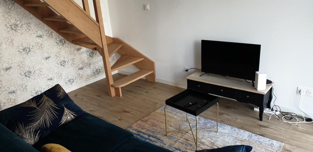 L'Aurore Doree, Duplex Renove - Parking Prive - Wifi Gratuit Daire Saint-Quentin  Dış mekan fotoğraf